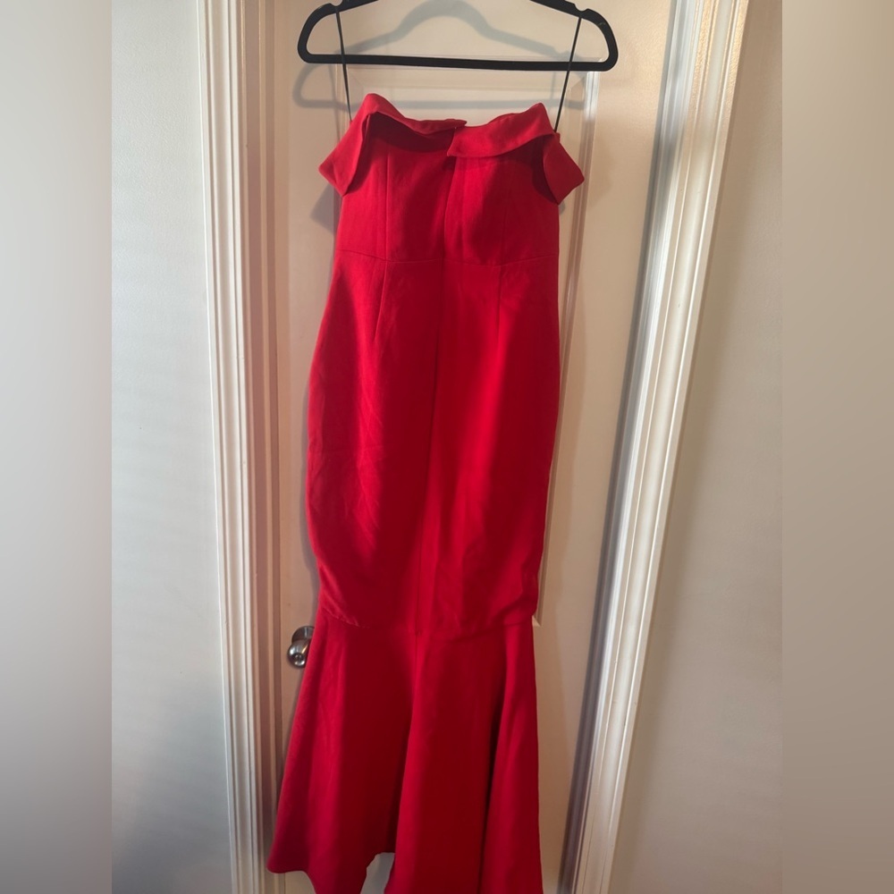 NBD NWT  REVOLVE Maracuya gown in redsize small Sexy off shoulder cut out leg - Picture 7 of 8